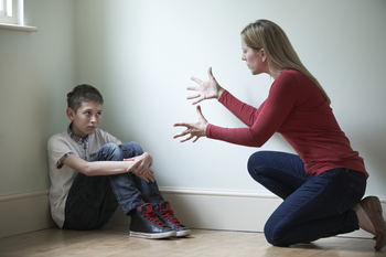 Подростковая аутоагрессия: как помочь ребенку
